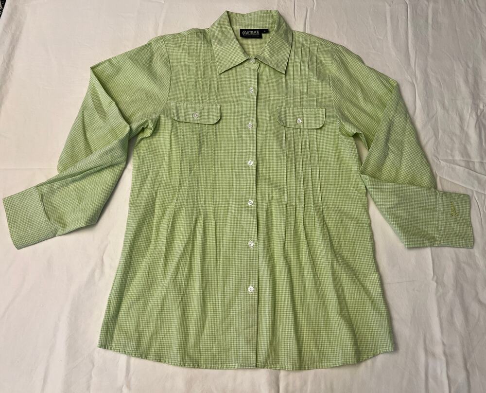 Outback Trading Co Pleasantly Pintucked Green Gingham Shirt Women's L Cotton